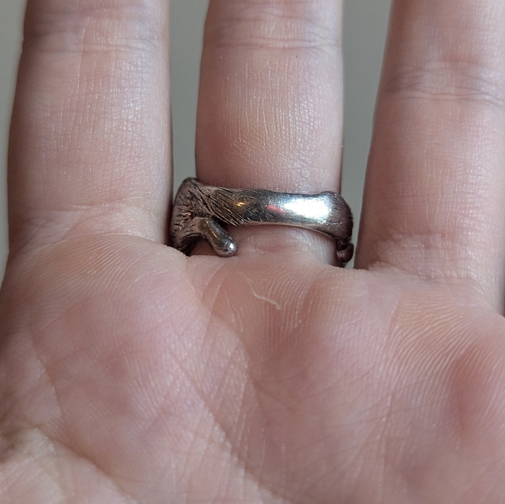 Wolf ring size 7 - Picture 2 of 3